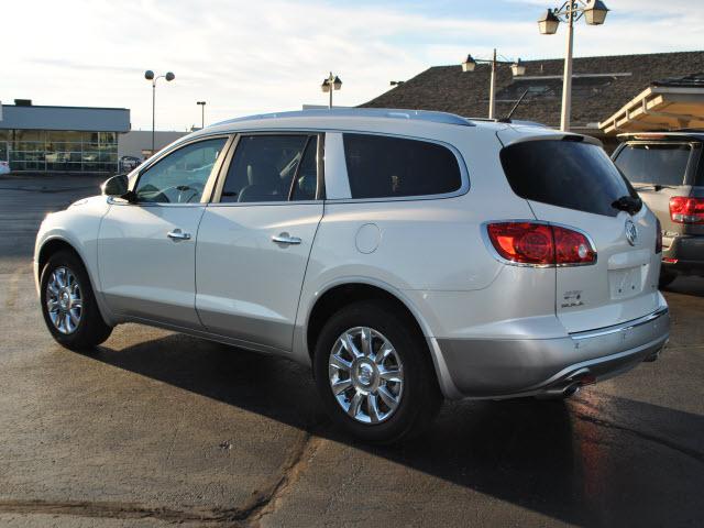 Buick Enclave SLT 3RD ROW 4X4 Sport Utility