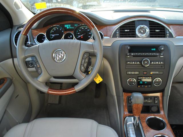 Buick Enclave 2011 photo 3