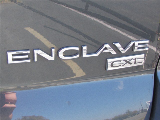 Buick Enclave 2011 photo 2