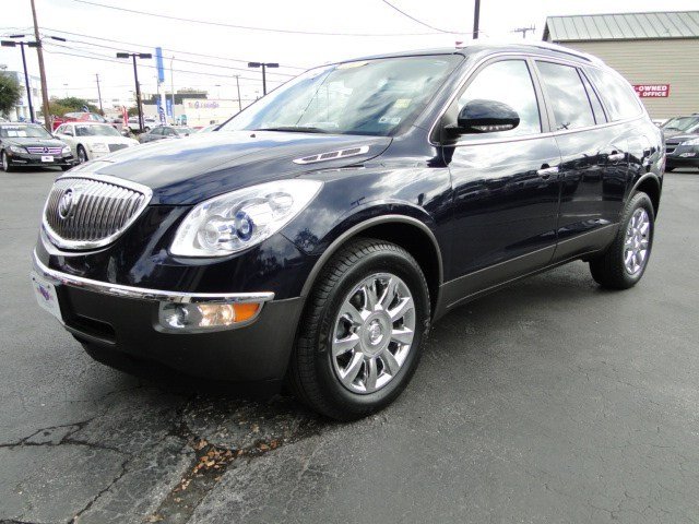 Buick Enclave 2011 photo 1