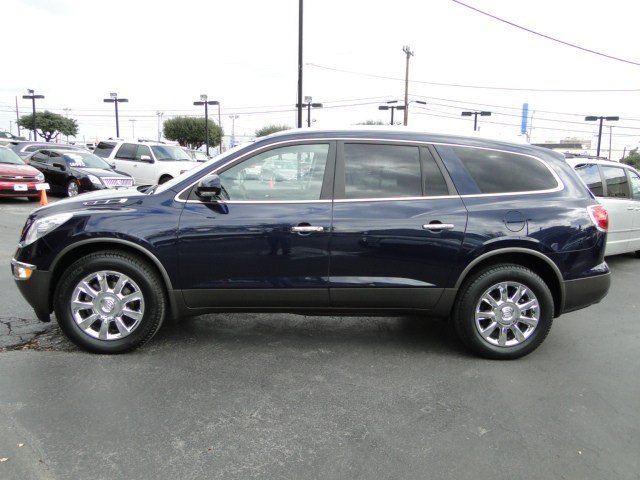 Buick Enclave 2011 photo 2