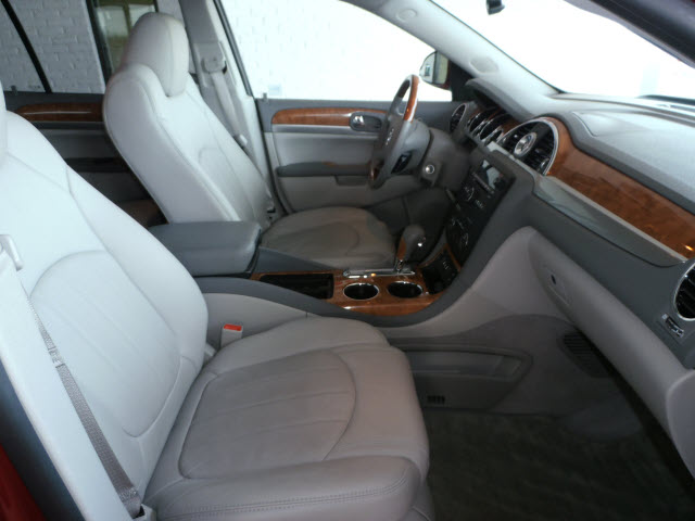 Buick Enclave 2011 photo 3