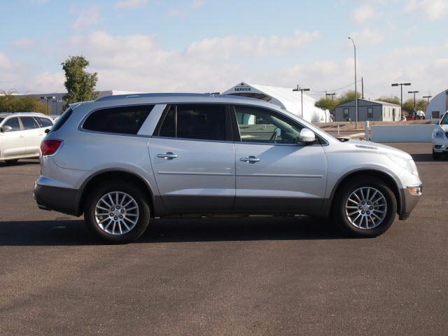 Buick Enclave 2011 photo 1