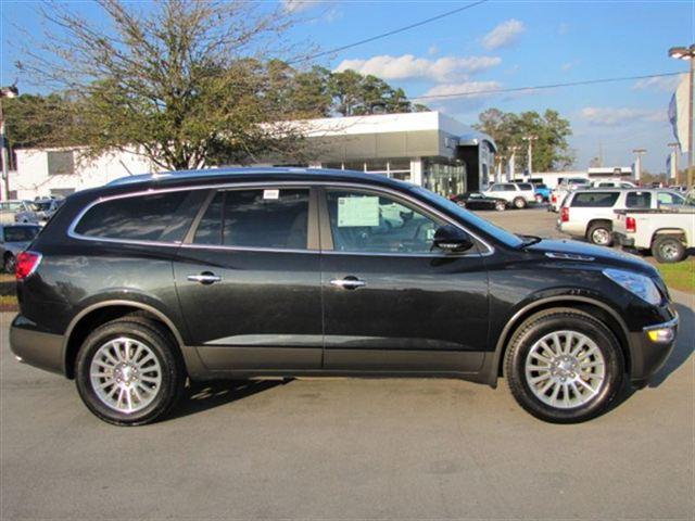 Buick Enclave 2011 photo 1