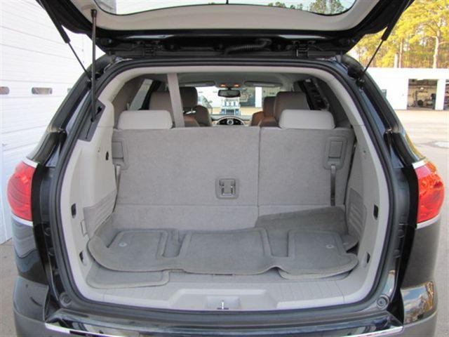 Buick Enclave 2011 photo 3