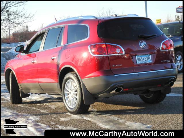 Buick Enclave 2011 photo 2