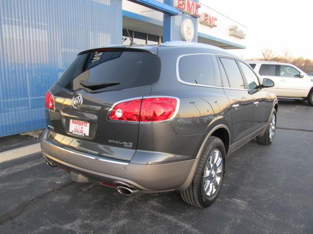 Buick Enclave 2011 photo 1