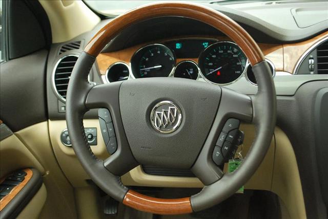 Buick Enclave 2011 photo 3