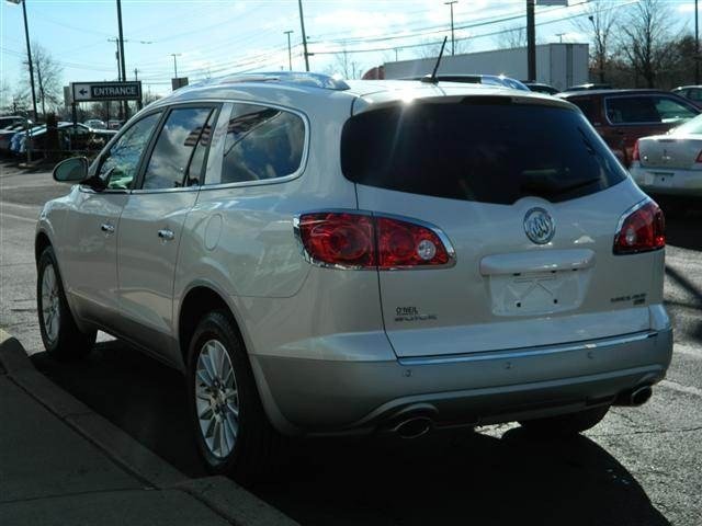 Buick Enclave 2011 photo 4