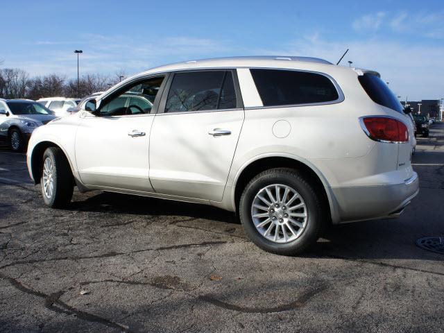 Buick Enclave 2012 photo 2