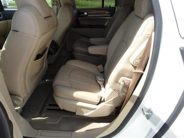 Buick Enclave 2012 photo 3