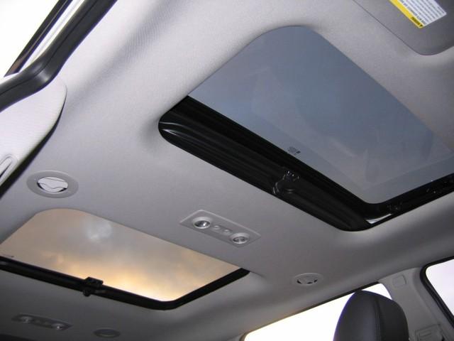 Buick Enclave 2012 photo 3