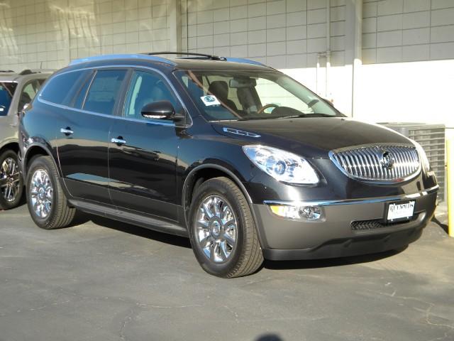 Buick Enclave QUAD CAB 140 WB Sport Utility