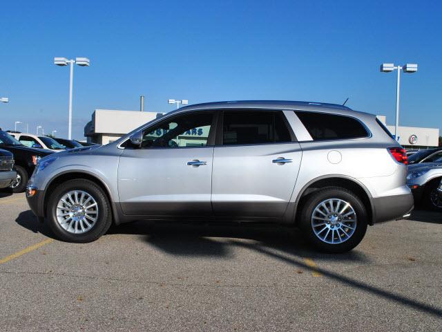 Buick Enclave 2012 photo 1