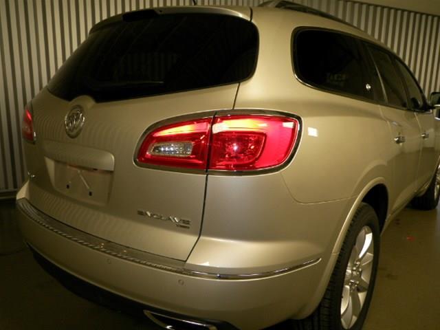 Buick Enclave 2013 photo 2