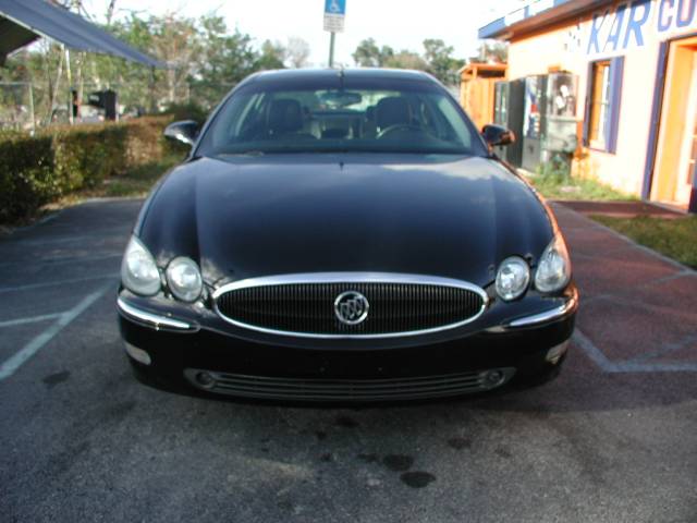 Buick LaCrosse 2005 photo 2