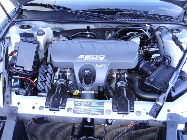 Buick LaCrosse 2005 photo 2