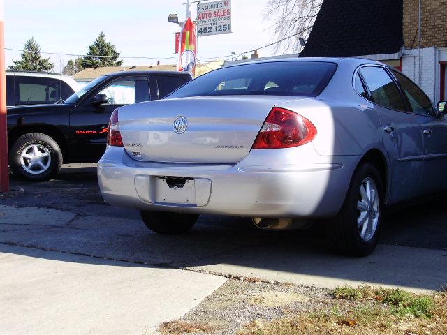 Buick LaCrosse 2005 photo 1