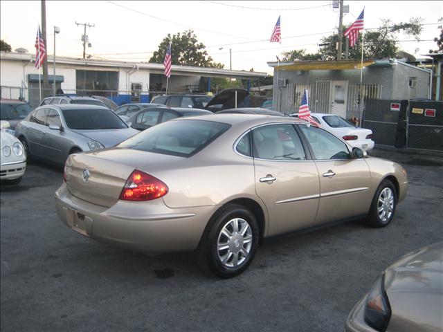 Buick LaCrosse 2005 photo 0