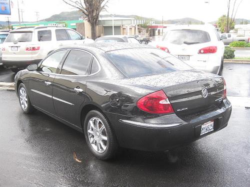 Buick LaCrosse 2005 photo 2