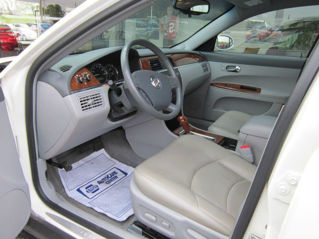 Buick LaCrosse 2005 photo 1