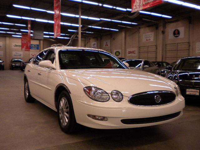 Buick LaCrosse 2005 photo 1