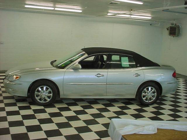 Buick LaCrosse 2005 photo 2