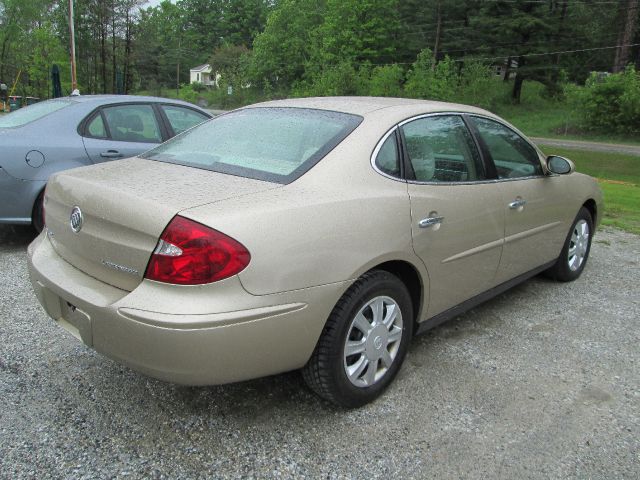 Buick LaCrosse 2005 photo 1