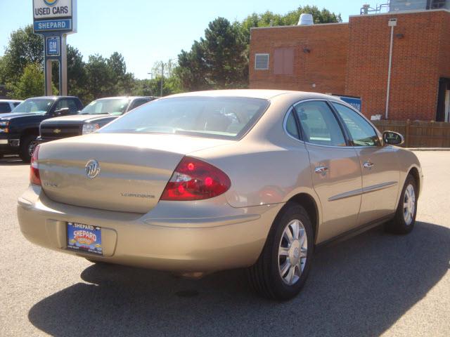 Buick LaCrosse 2005 photo 4