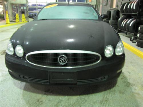 Buick LaCrosse 2005 photo 2