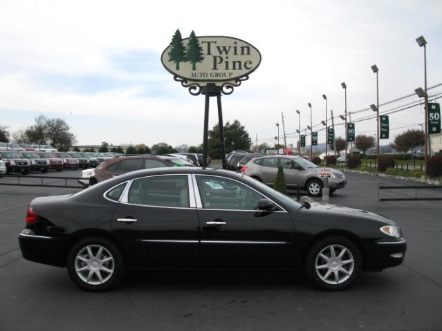 Buick LaCrosse GL Sedan 4D Sedan