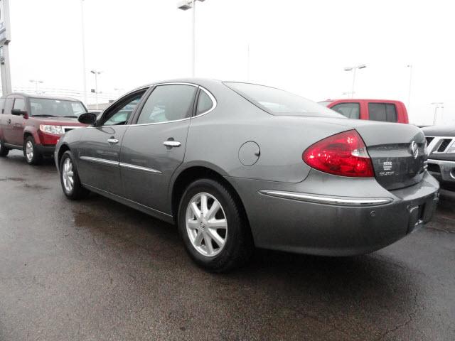 Buick LaCrosse 2005 photo 4