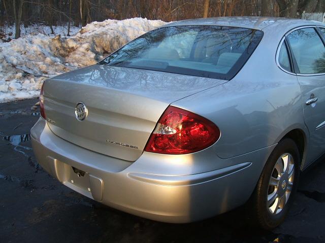 Buick LaCrosse 2005 photo 2