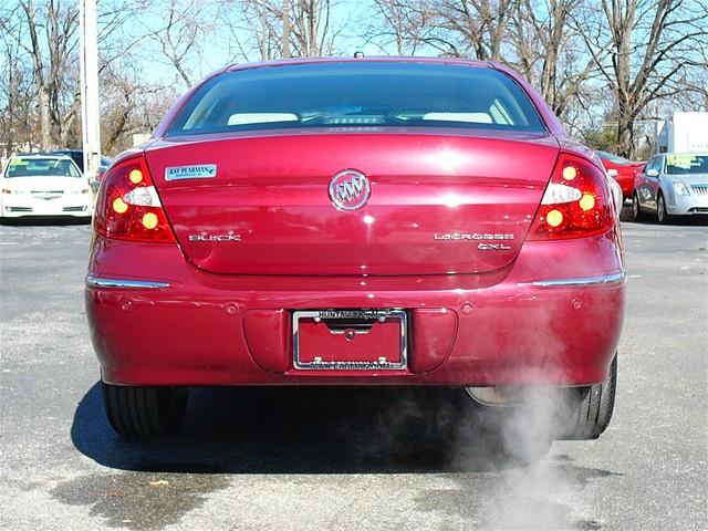 Buick LaCrosse 2005 photo 2