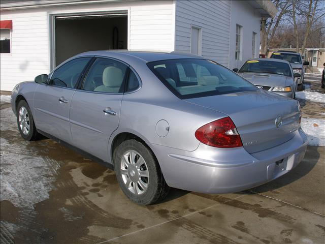 Buick LaCrosse 2005 photo 1