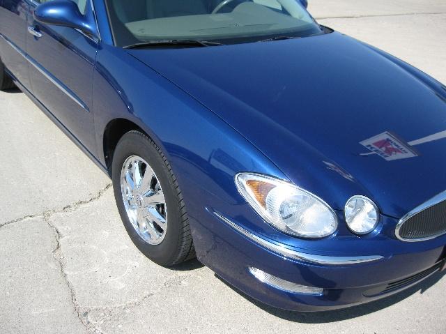 Buick LaCrosse 2005 photo 2