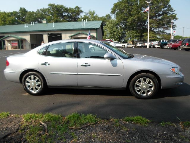 Buick LaCrosse 2005 photo 1