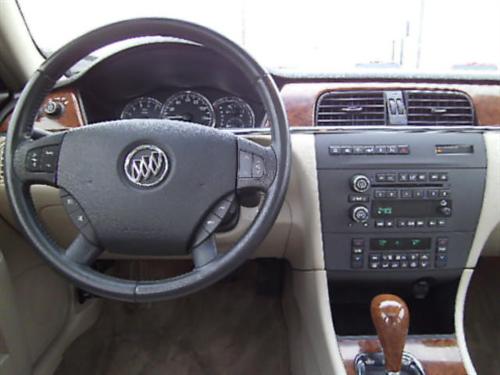 Buick LaCrosse 2005 photo 2