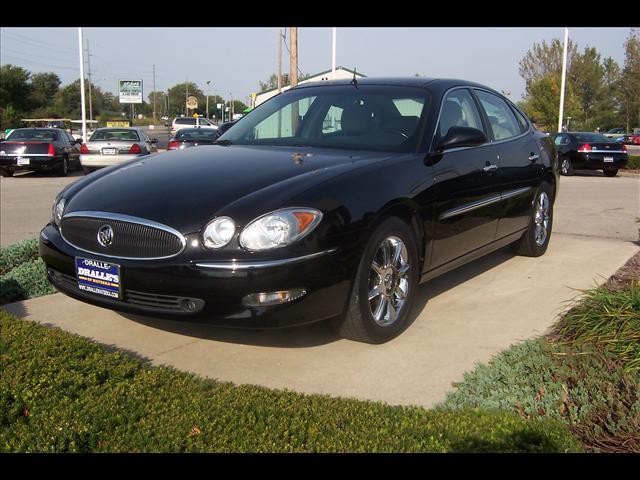 Buick LaCrosse 2005 photo 2