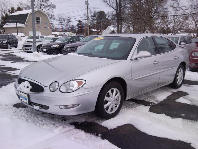 Buick LaCrosse 2005 photo 1