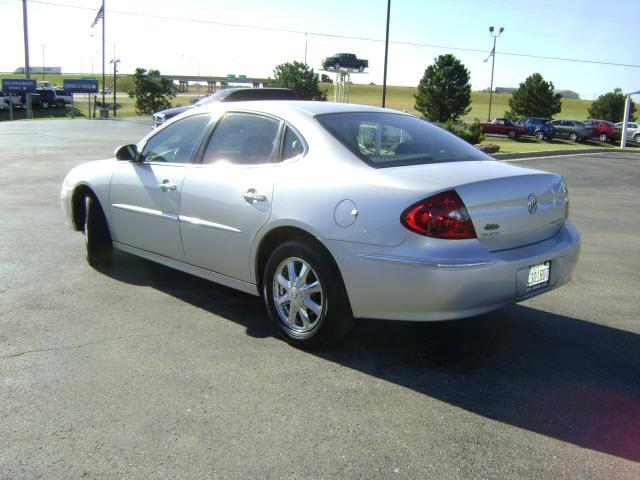 Buick LaCrosse 2005 photo 3