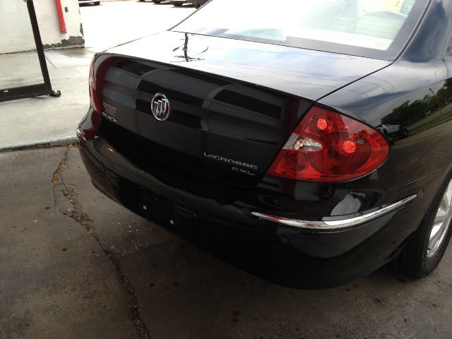 Buick LaCrosse 2005 photo 2