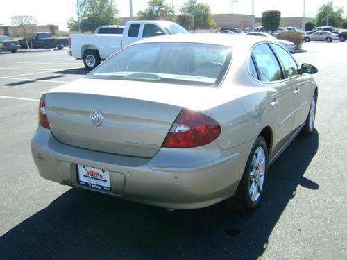 Buick LaCrosse 2005 photo 2