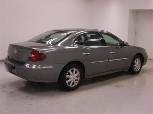 Buick LaCrosse 2005 photo 2