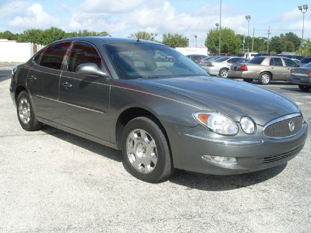 Buick LaCrosse 2005 photo 1