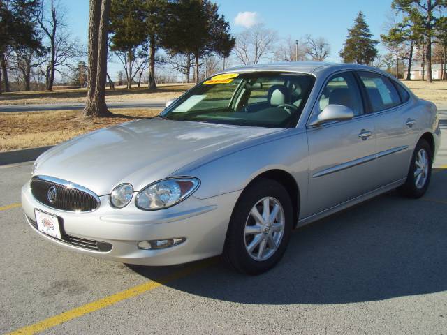 Buick LaCrosse All The Whistlesbells Sedan