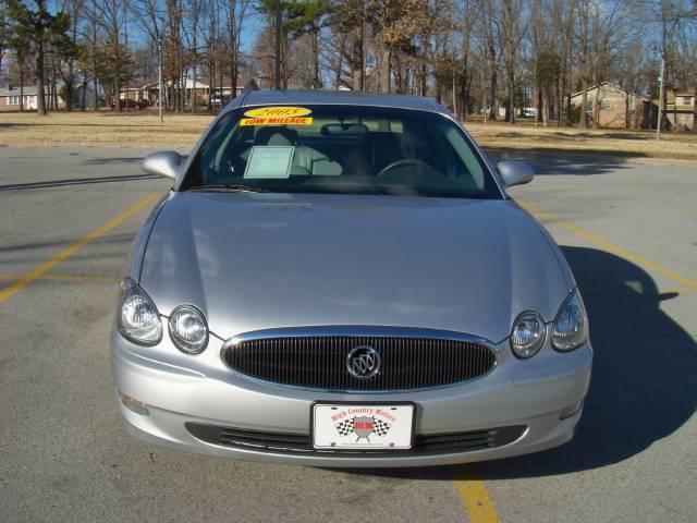 Buick LaCrosse 2005 photo 1