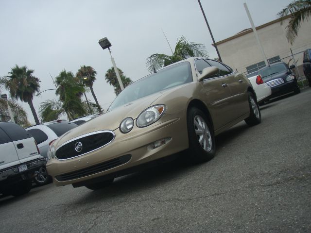 Buick LaCrosse 2005 photo 1