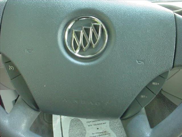 Buick LaCrosse 2005 photo 11