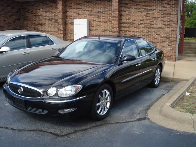 Buick LaCrosse GL Sedan 4D Sedan